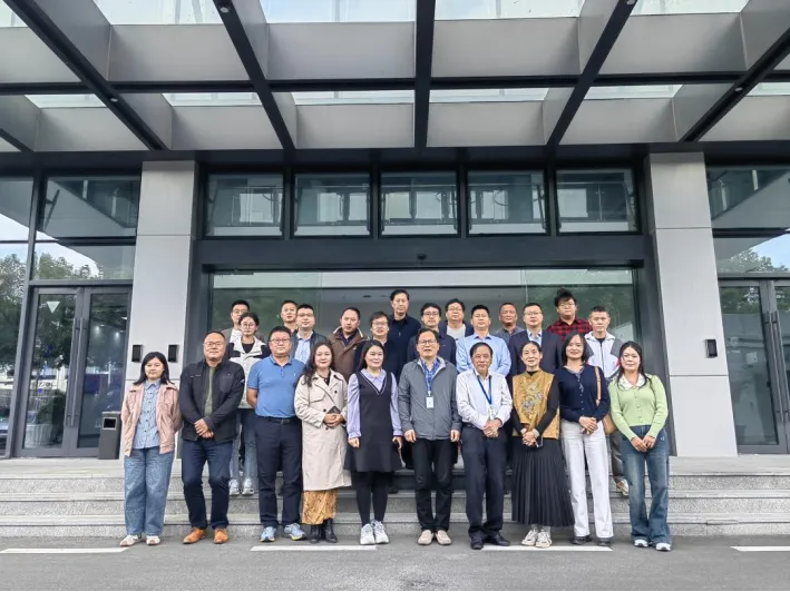 共探国产替代新机遇，共筑产业协同新生态——苏州企业家代表团莅临苏州乐竞官方网站-乐竞lejing（中国）
深度交流